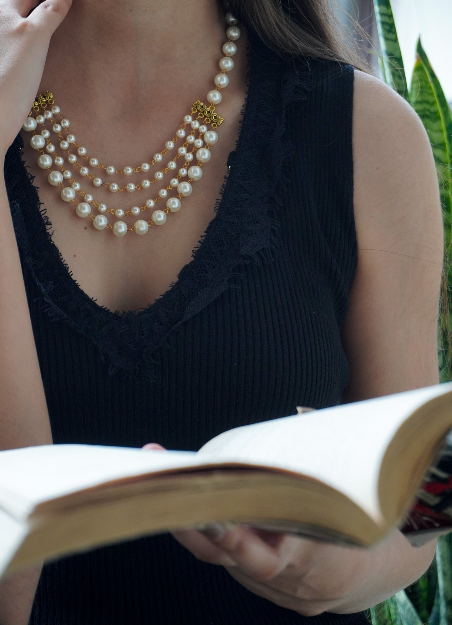 Samisha Pearls Necklace