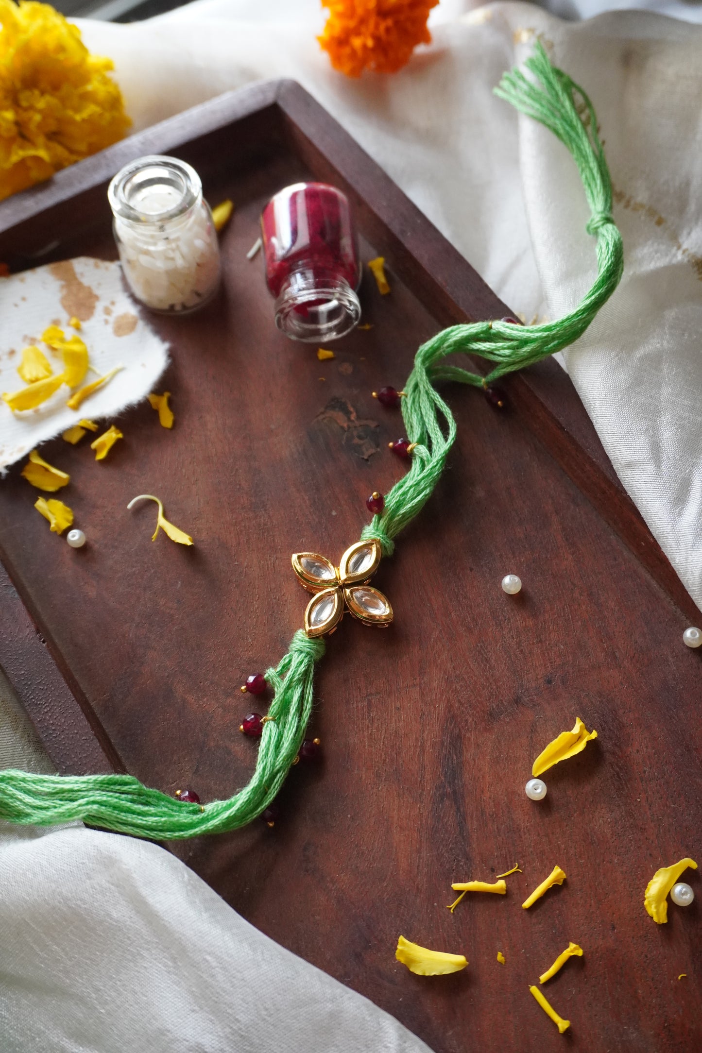 Ruhi Kundan Rakhi