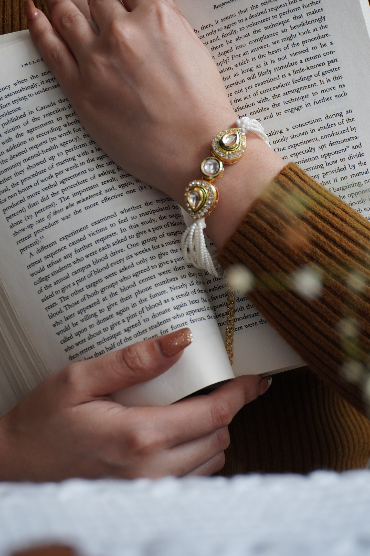 Avni Kundan and pearls Bracelet