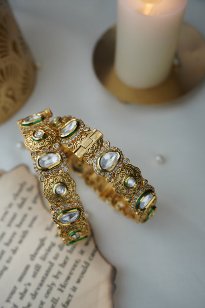 Vaibhavi Kundan temple work Bangles - Set of 2