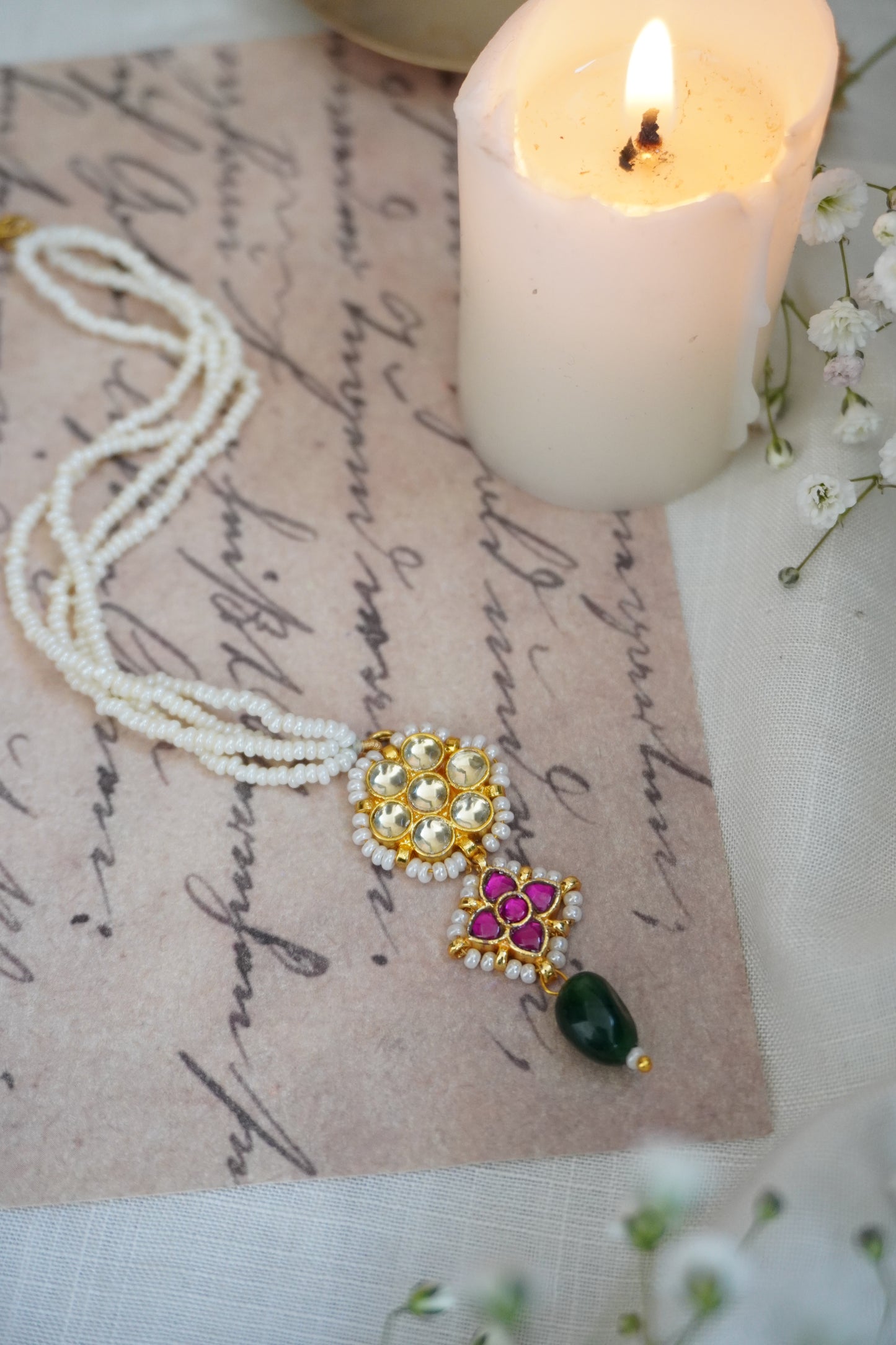 Aarohi Kundan Pearls Maangtikka