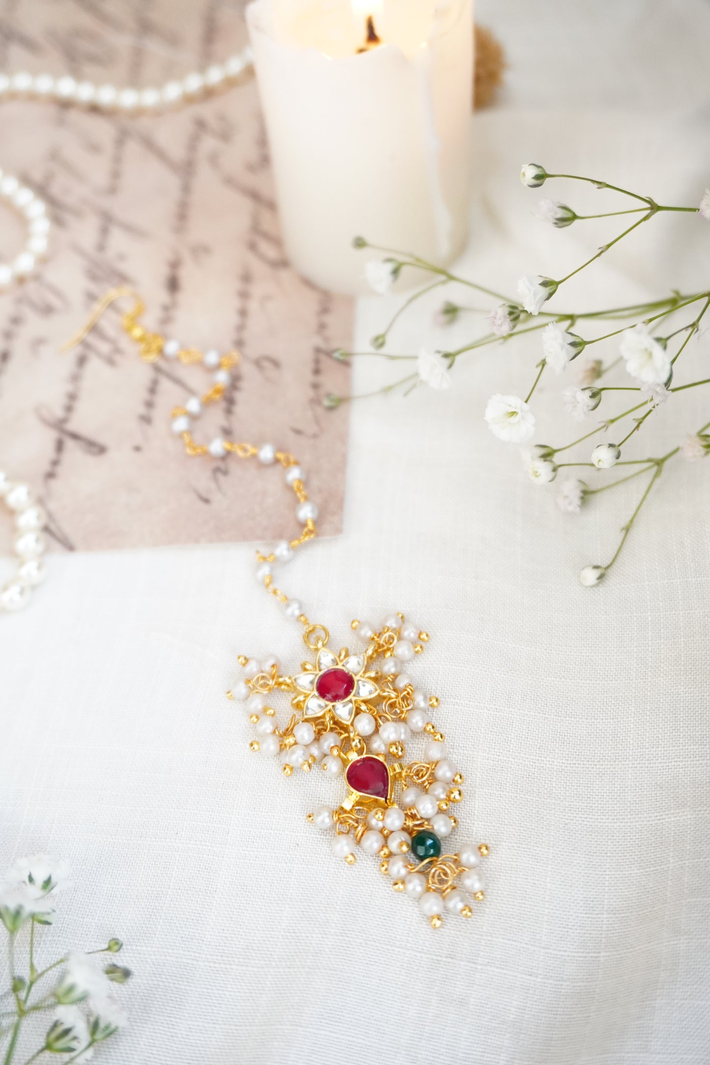 Siyana Kundan and  Pearl Maangtikka