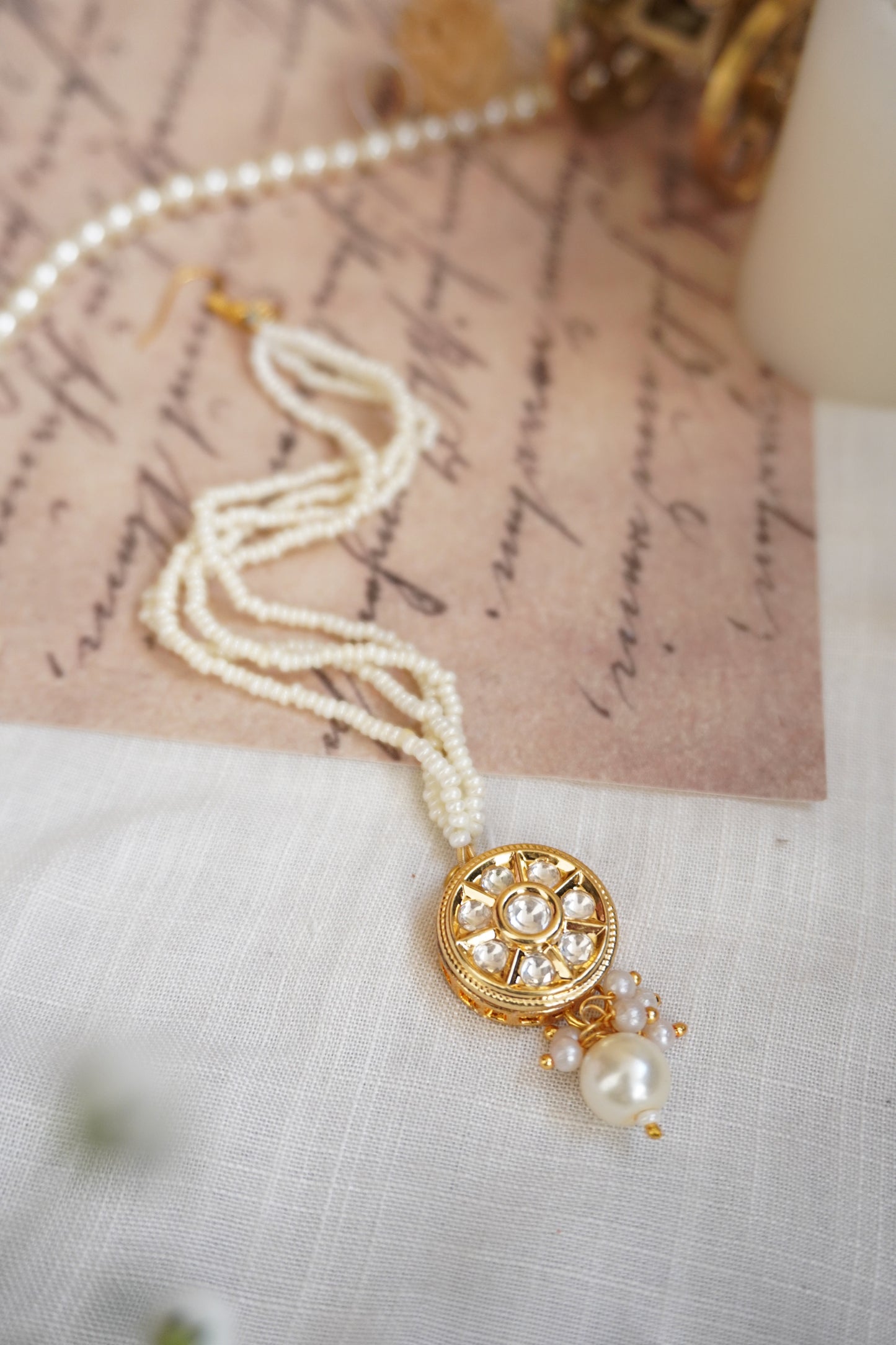 Sultana Kundan Maangtikka