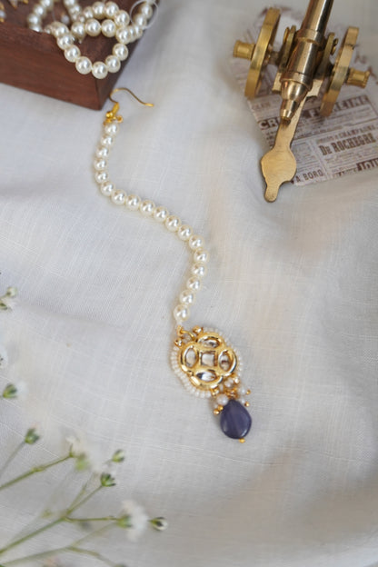 Nysa Kundan Pearls Maangtikka