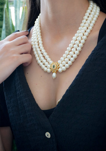 Noorika Kundan and Pearls Necklace