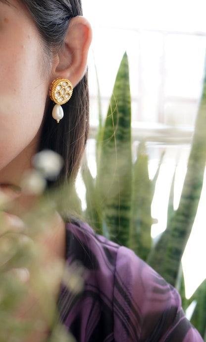 Daarya Kundan Earrings