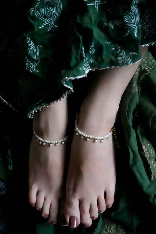 Bloom Pearls Anklets