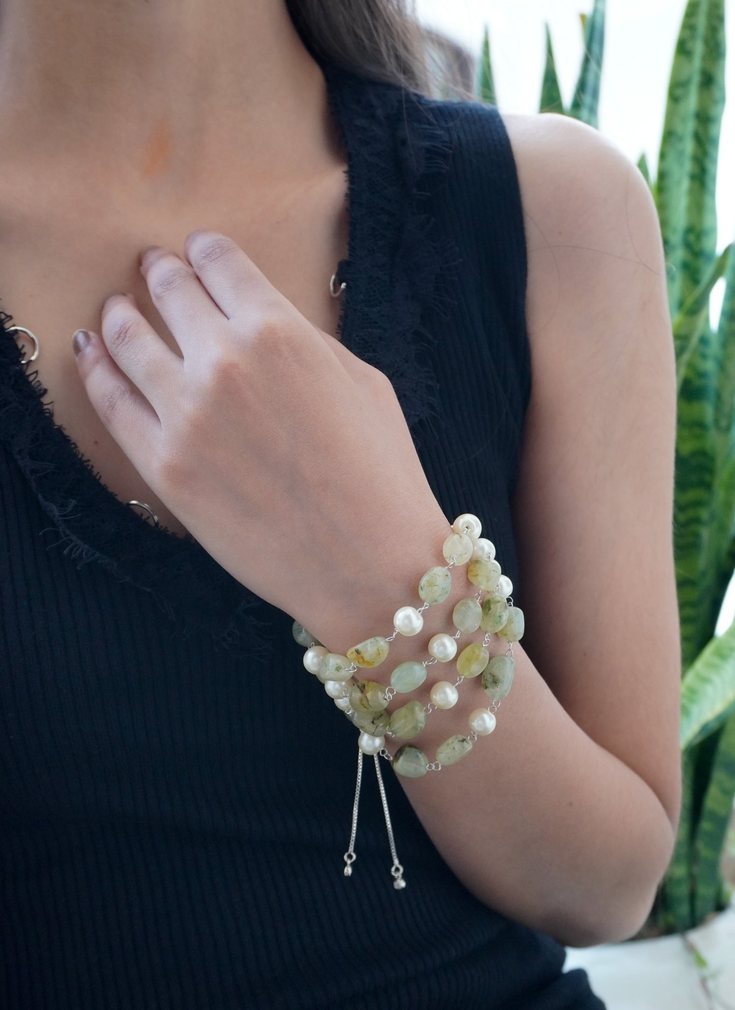 Nuraa Jade and Pearls Bracelet
