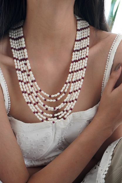 Zeyraan Pearls and Stones Necklace