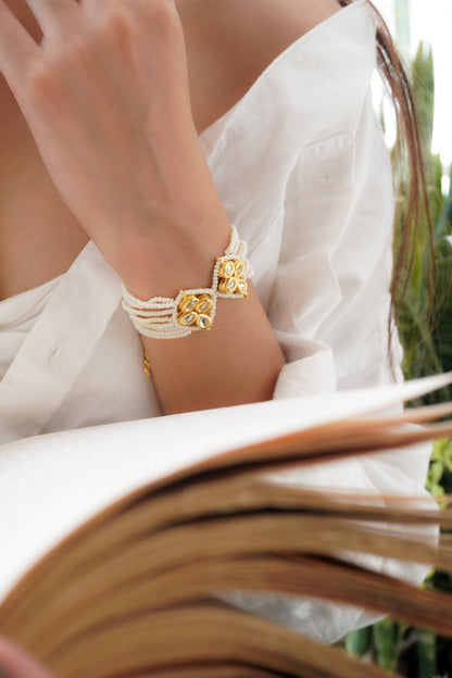 Sumaiya Kundan and Pearls Bracelet