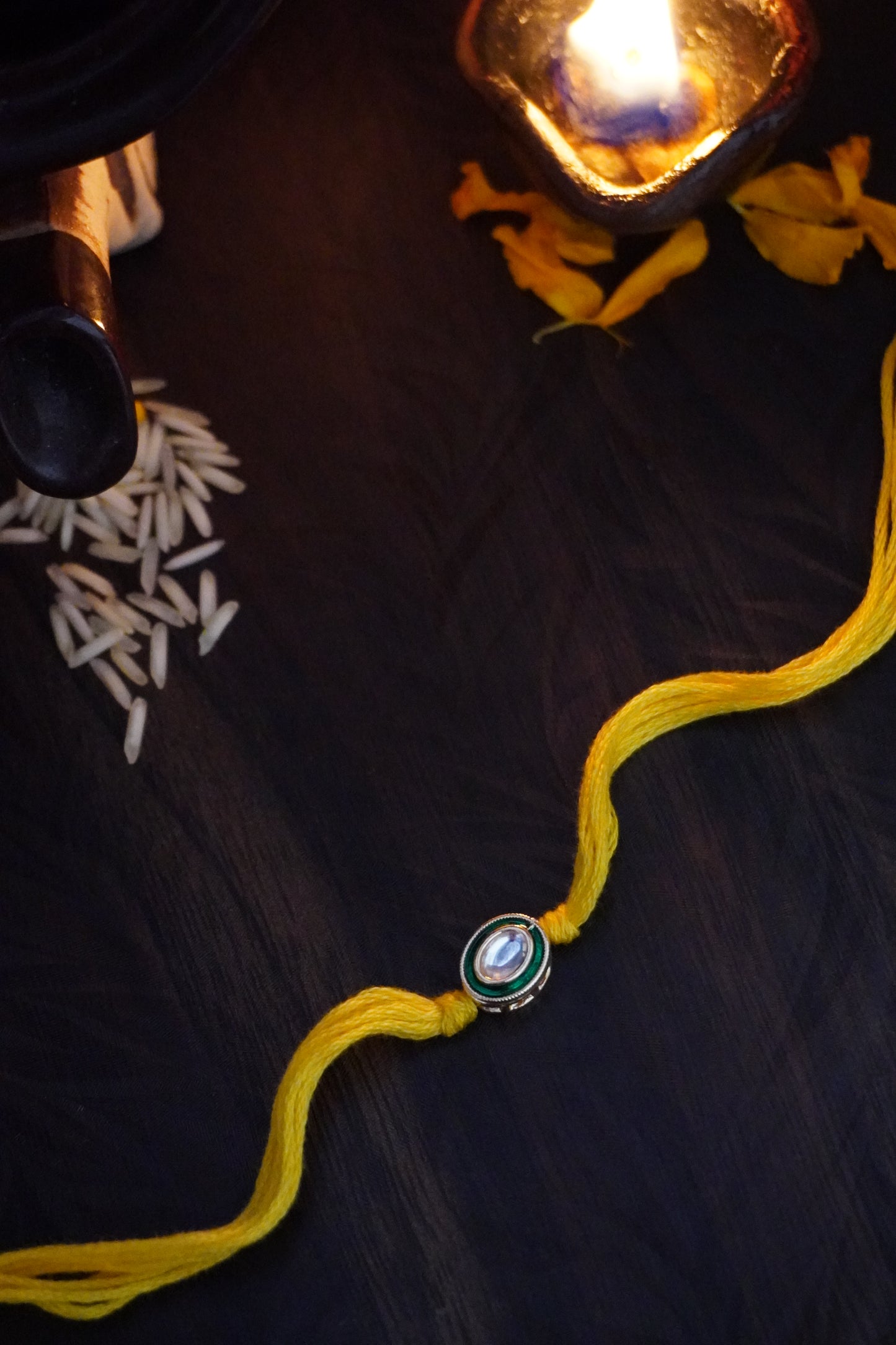 Aarambh Kundan Rakhi