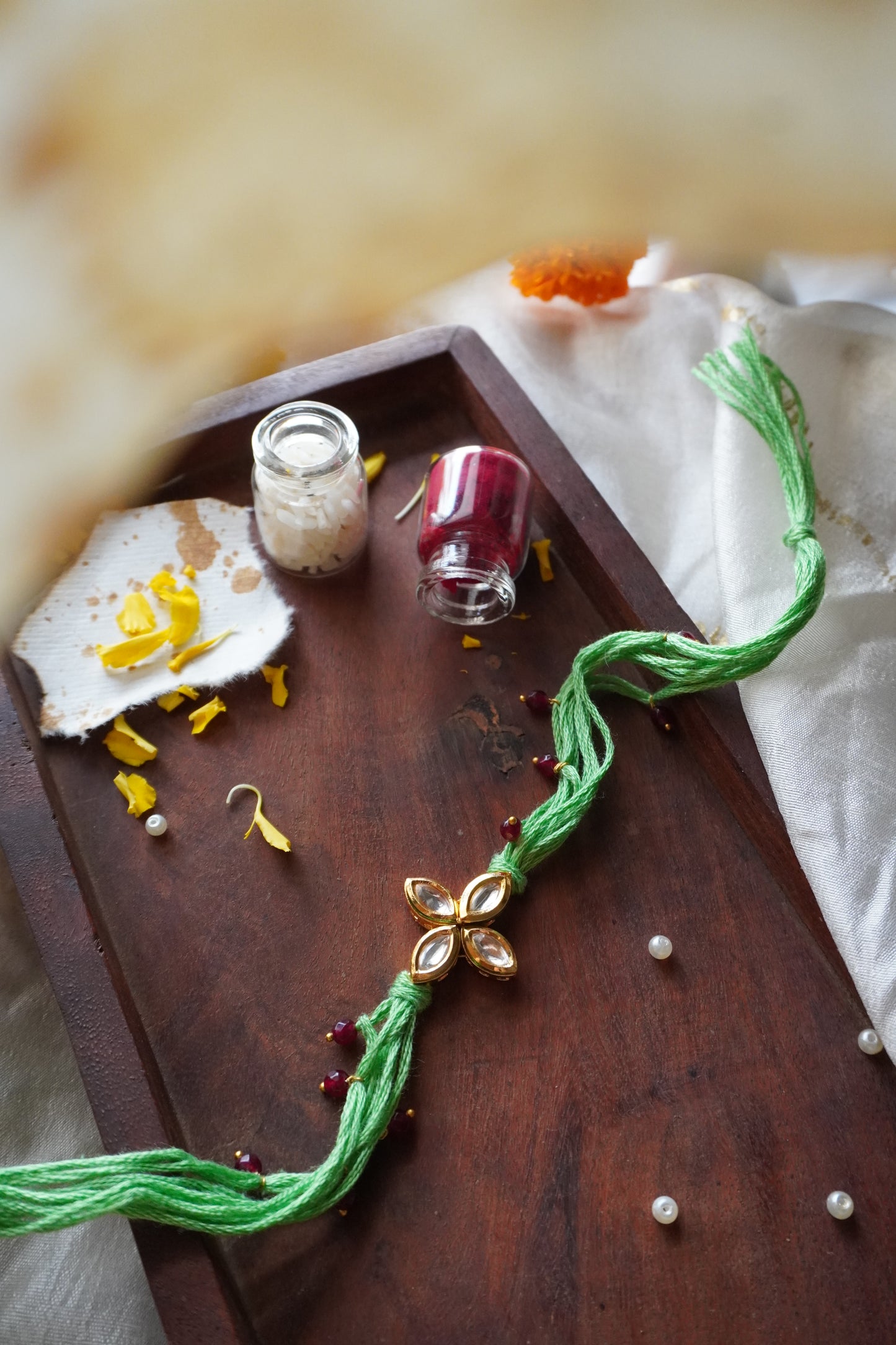 Ruhi Kundan Rakhi