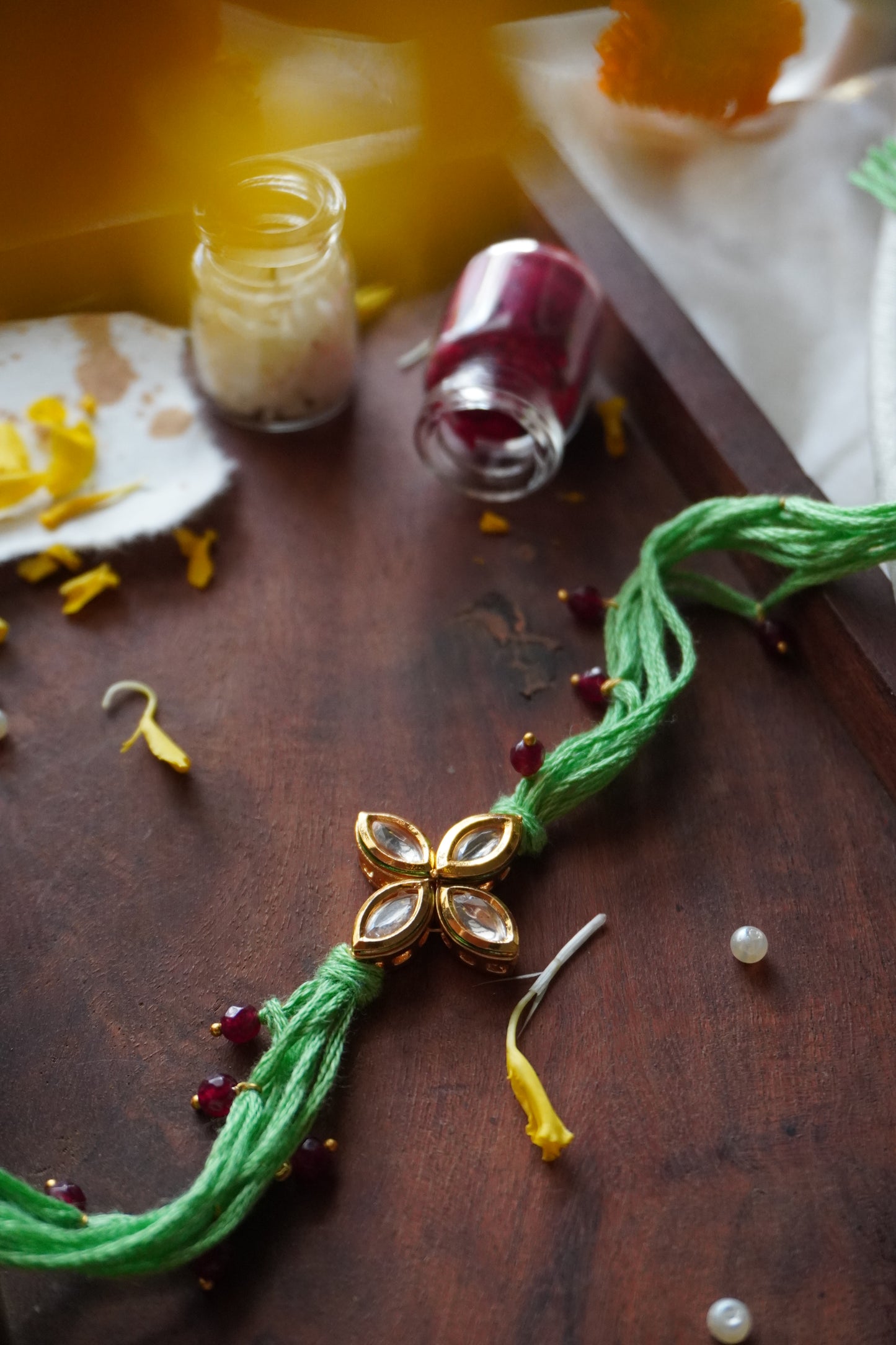 Ruhi Kundan Rakhi