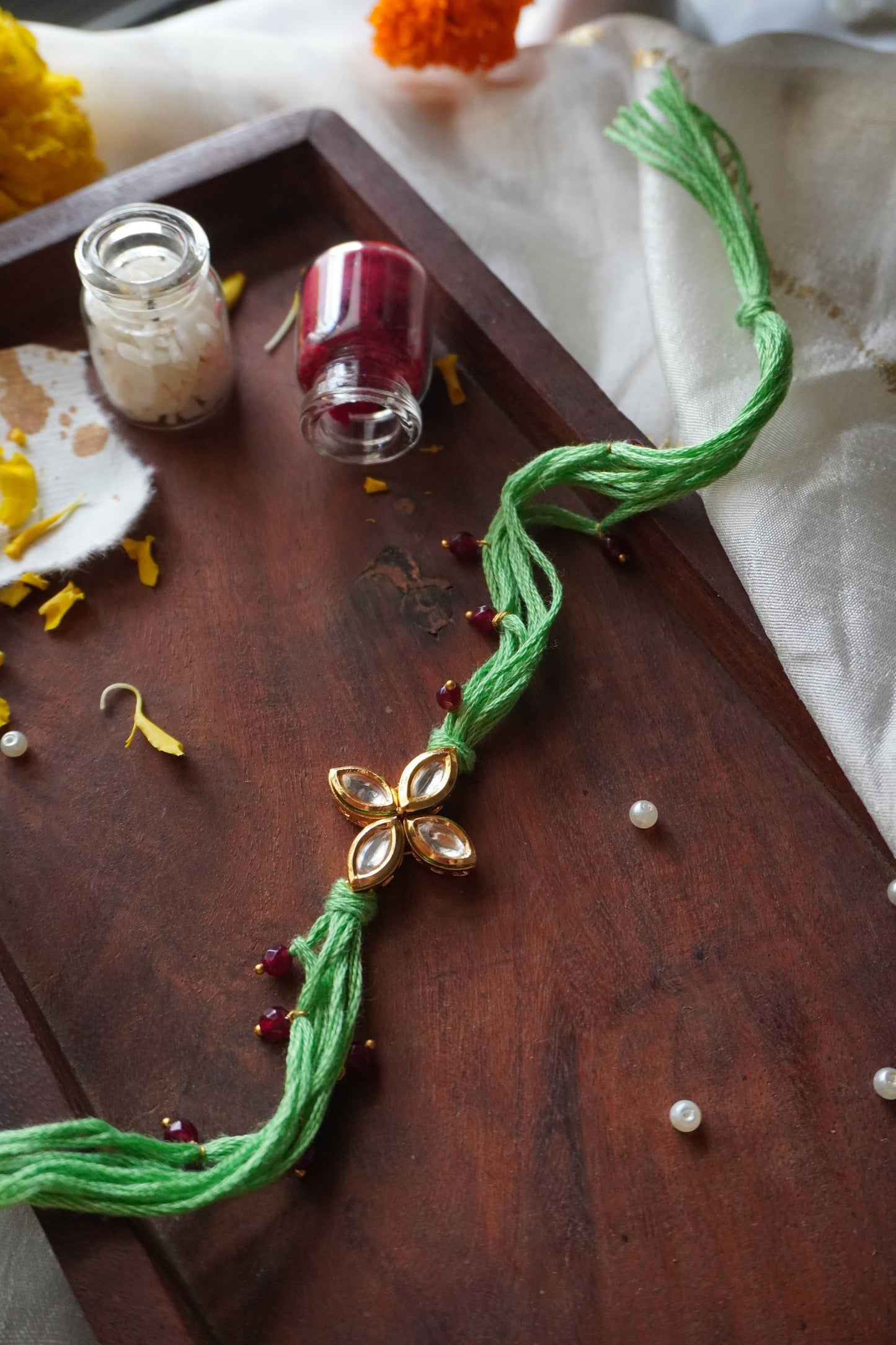 Ruhi Kundan Rakhi