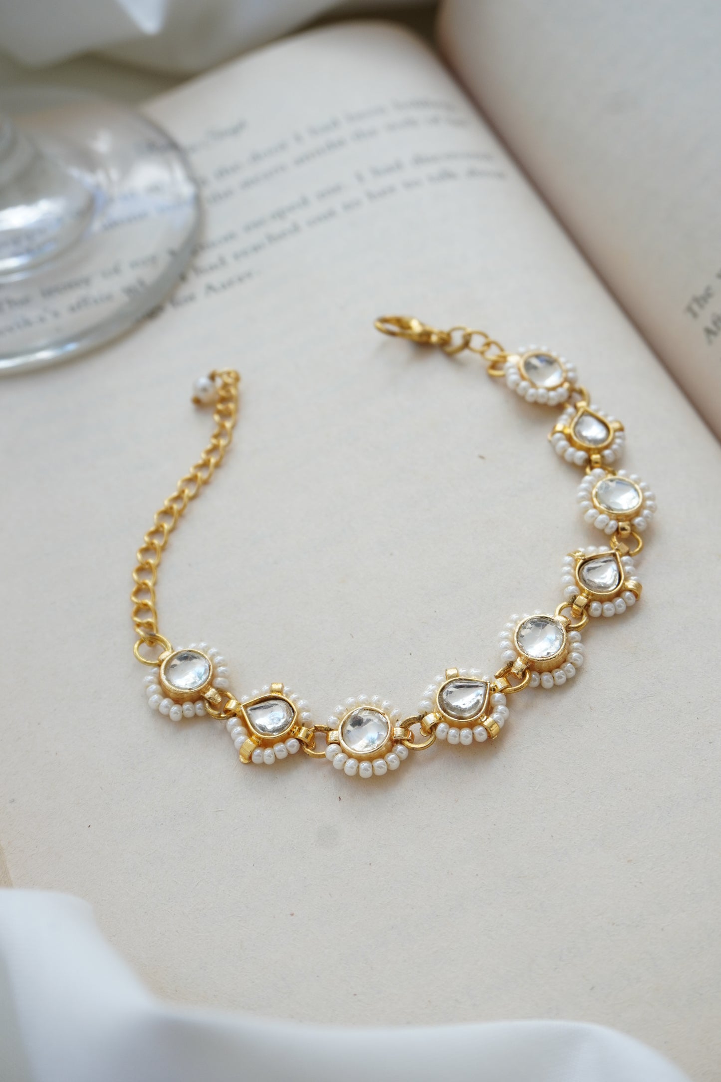 Tanirika Kundan Bracelet