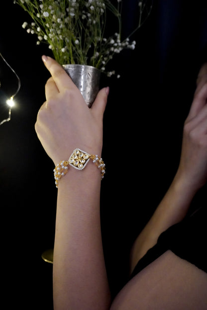 Divine Kundan Bracelet