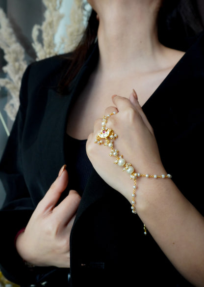 Radhika Kundan & Pearl Hath Phool