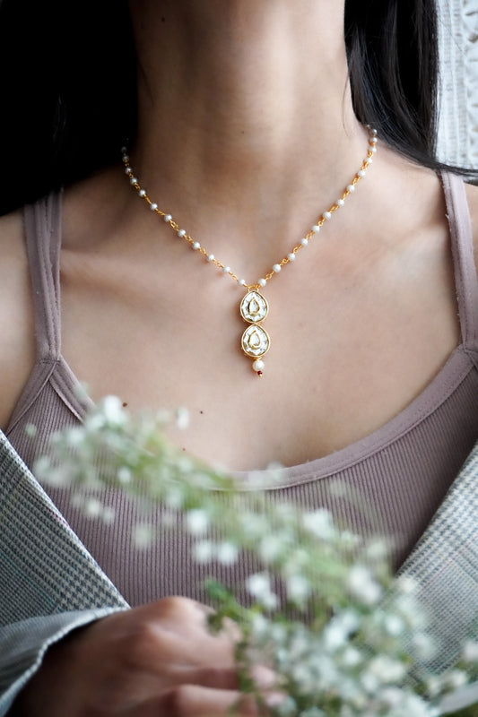 Radiant Kundan and pearls Necklace