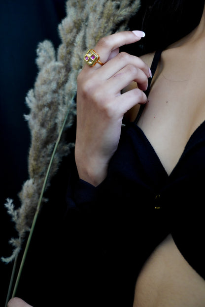 Radiant Edge Kundan Ring