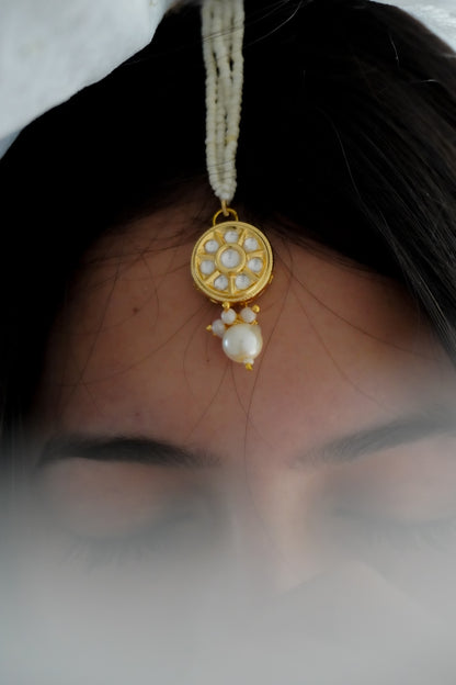 Sultana Kundan Maangtikka