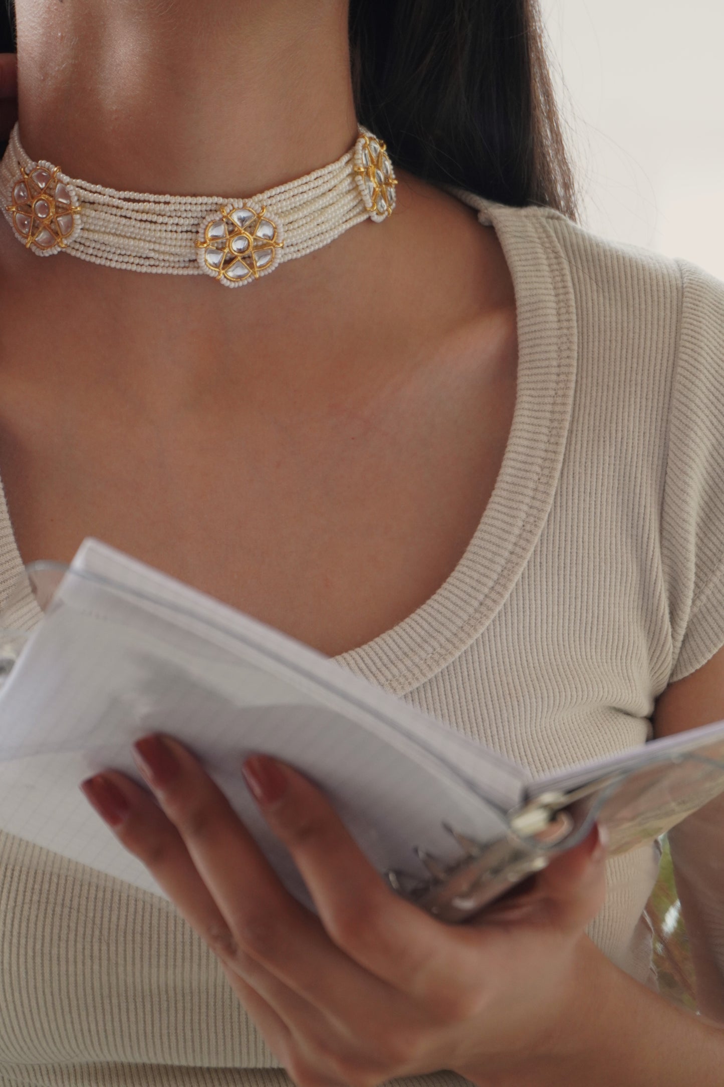 Suas Kundan Choker Necklace